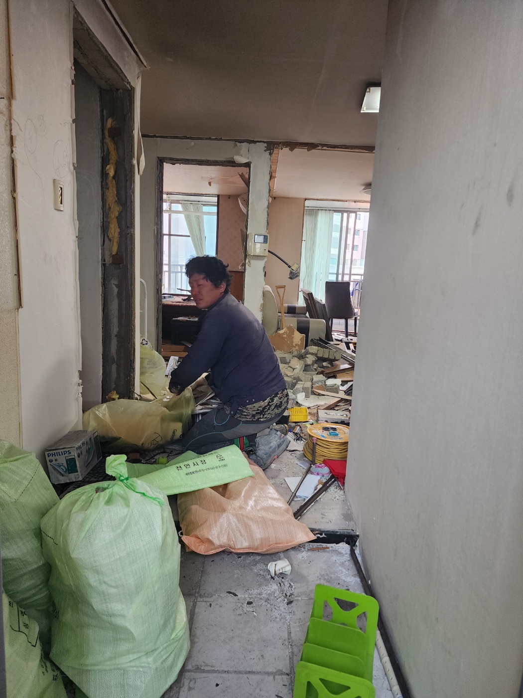 KakaoTalk_20250529_214037858_06